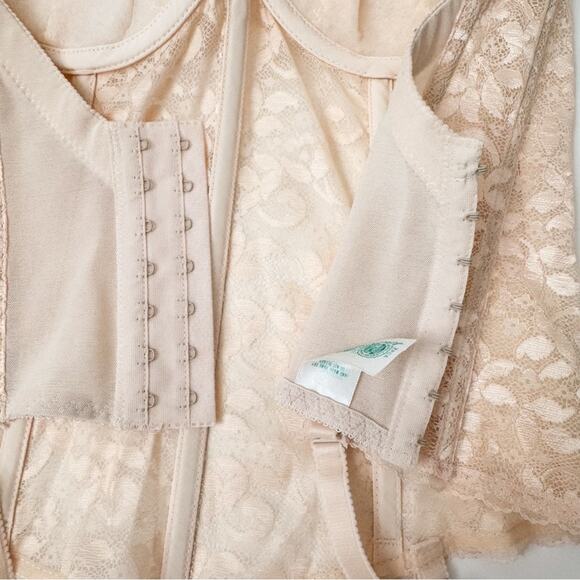 Carnival Vintage Deadstock Corset Peachy Nude Lace NWT 34D - Picture 8 of 9